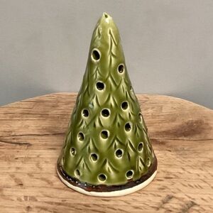 🟢 Stunning Handmade / Hand Painted & Kiln Fired Ceramic Crafted Christmas Tree